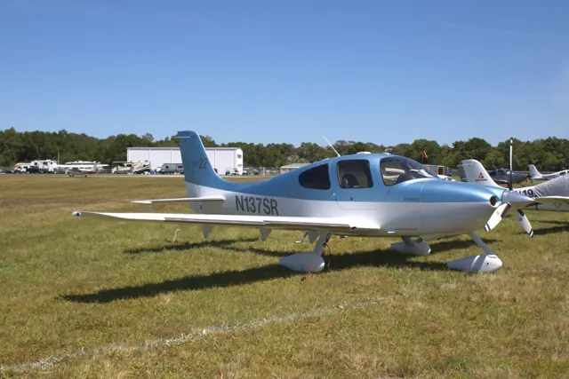 Cirrus SR22