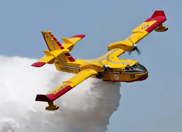 De Havilland Canada CL-415