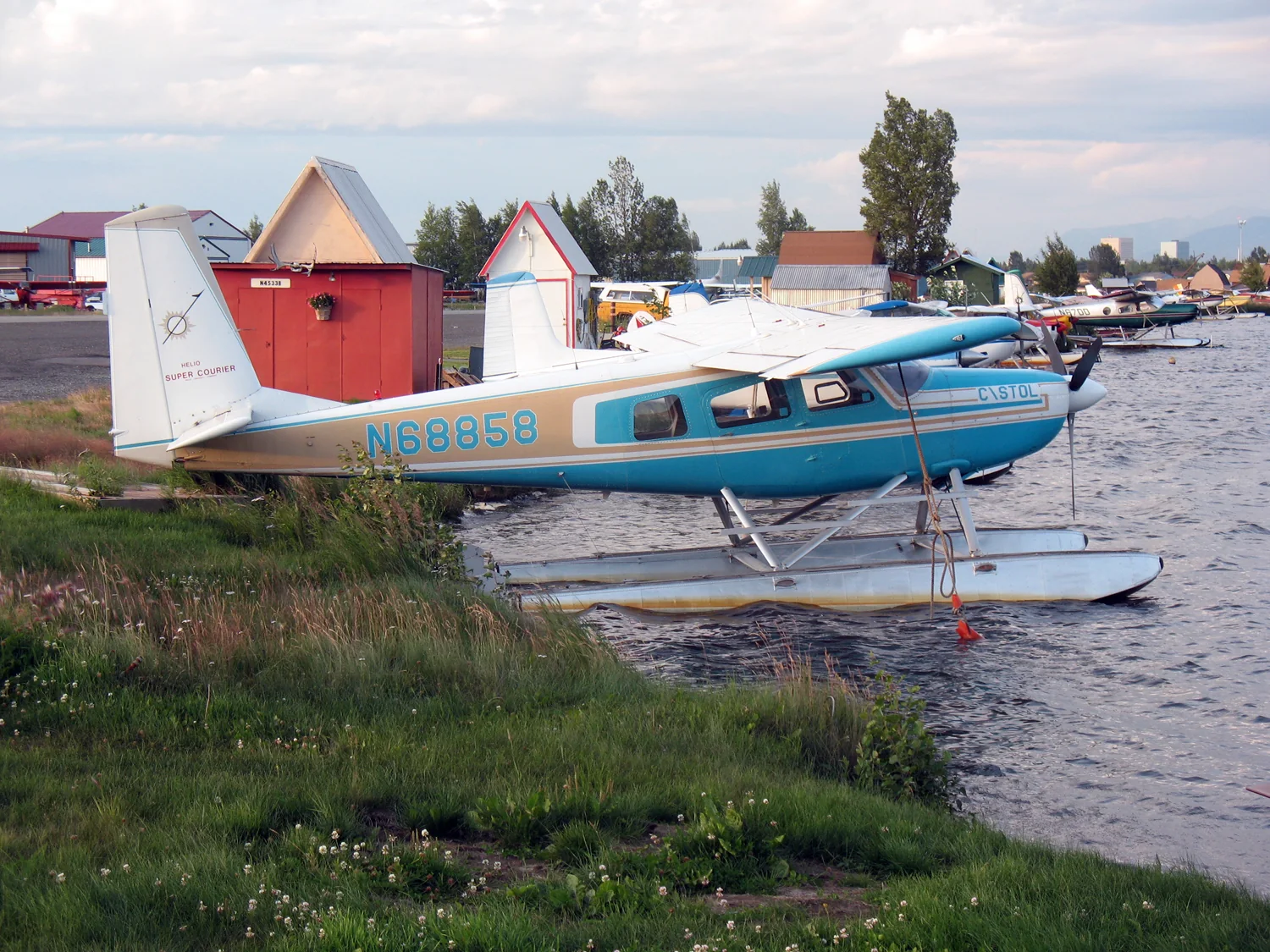 Helio Courier H-295