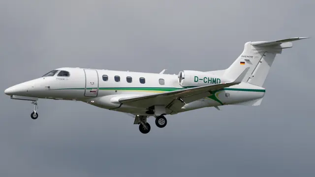 Embraer Phenom 300