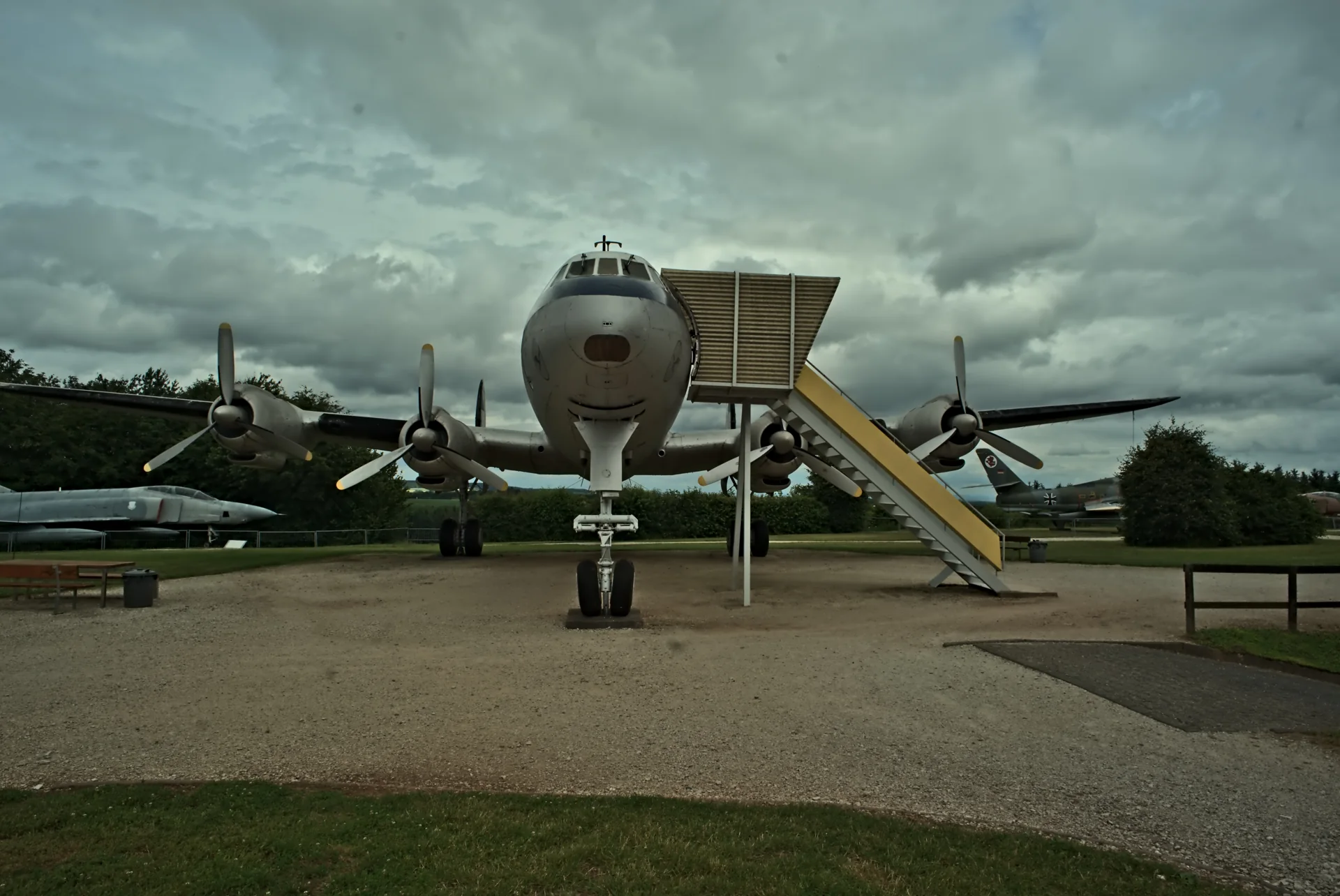 Lockheed L-1049G Super Constellation